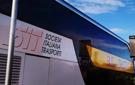 Roma: Traslado Civitavecchia + excursão de ônibus hop-on hop-off combi