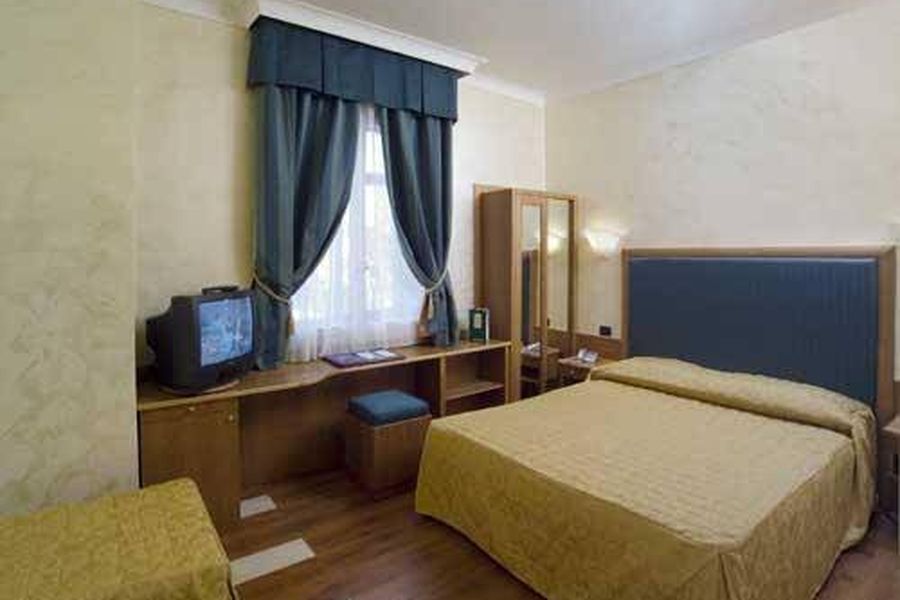 photo-0