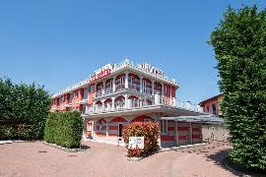 photo-0