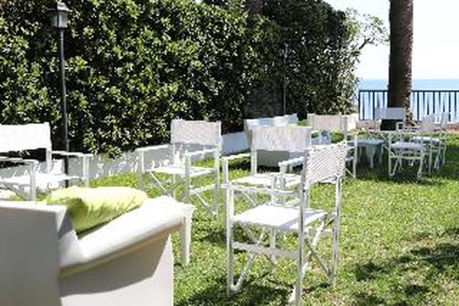 photo-1