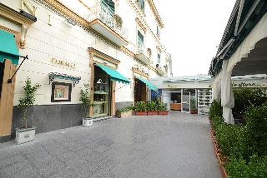 photo-1
