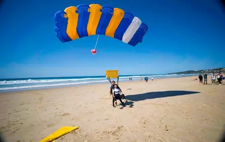 Paracaidismo de 15.000 pies en Noosa disponible durante la semana