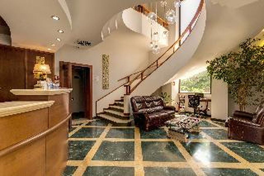 photo-1